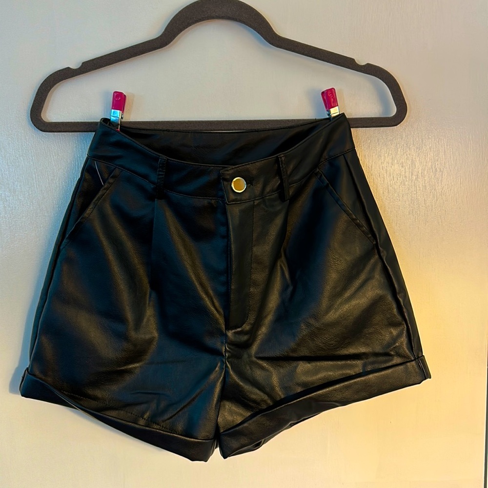 SHEIN XS pleather short